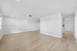 1131 Nw 90th Way Plantation, FL 33322 - MLS#A11924149