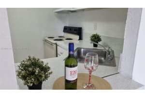 4550 NW 9th St Apartment 719e, Miami, FL 33126, - MLS#A11924172