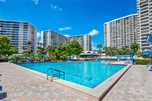 500 Three Islands Blvd 117, Hallandale Beach