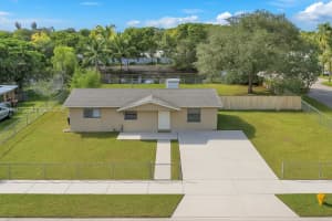 19820 Nw 39th Ave, Miami Gardens