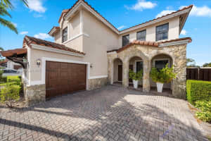 984 Nw 104th Ave Miami, FL 33172 - MLS#A11924239