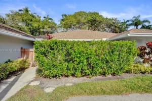 9 S Lakeshore Dr Hypoluxo, FL 33462 - MLS#A11924312
