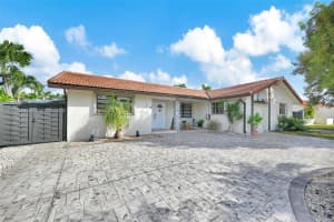31 NW 133rd Pl, Miami, FL 33182, - MLS#A11924319