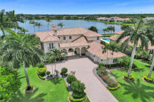 3308 Islewood Ave, Weston