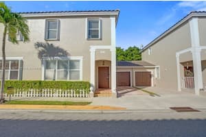 10529 Nw 57th Court Coral Springs, FL 33076 - MLS#A11924347