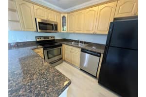 1401 Ne 53rd St 211, Fort Lauderdale