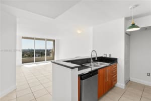 3232 Sw 22nd St 905, Miami