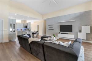 18361 Nw 10th St Pembroke Pines, FL 33029 - MLS#A11924426