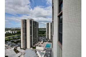 20335 W Country Club Dr 2101 Aventura, FL 33180 - MLS#A11924436