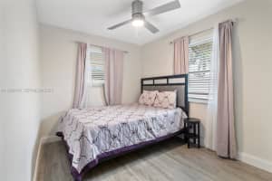 724 SW 4th Ct, Hallandale Beach, FL 33009, - MLS#A11924443