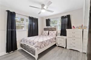 724 SW 4th Ct, Hallandale Beach, FL 33009, - MLS#A11924443