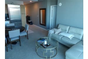 950 Brickell Bay Dr 4206, Miami