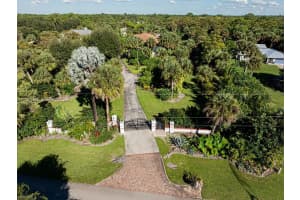 740 31st St Sw, Naples