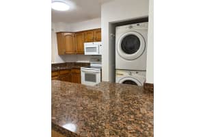 6045 Nw 186th St 123, Hialeah