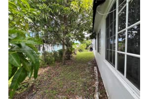 4827 Nw 43rd Ct Lauderdale Lakes, FL 33319 - MLS#A11924476