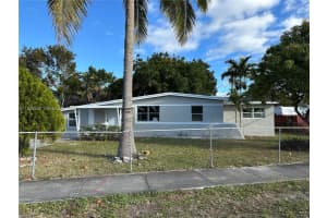 4711 Sw 38th St West Park, FL 33023 - MLS#A11924589
