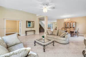 3835 Crestwood Cir Weston, FL 33331 - MLS#A11924633