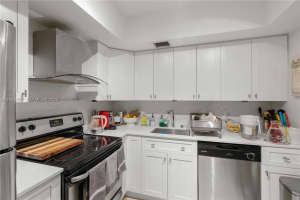 555 Crandon Blvd APT 21, Key Biscayne, FL 33149, - MLS#A11924667