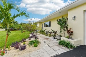 140 Ne 161st St Miami, FL 33162 - MLS#A11924696