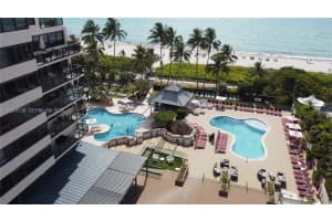 5225 Collins Ave 1204 Miami Beach, FL 33140 - MLS#A11924739