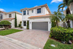 1549 Breakwater Terrace #1549, Hollywood, FL 33019, - MLS#A11924776