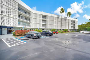 879 NE 195th St APT 424, Miami, FL 33179, - MLS#A11924855