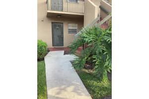 10357 Nw 8th St 105, Pembroke Pines