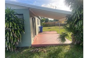 1040 Nw 24th Ave Fort Lauderdale, FL 33311 - MLS#A11924905