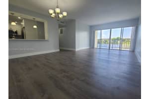 8895 Fontainebleau Blvd 311, Miami