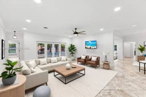 16751 Waters Edge Dr Weston, FL 33326 - MLS#A11924968