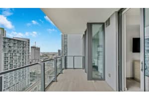 88 SW 7th St Apt 2008, Miami, FL 33130, - MLS#A11924983