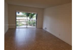 B, 8290 Lake Dr APT 220, Doral, FL 33166, - MLS#A11924985