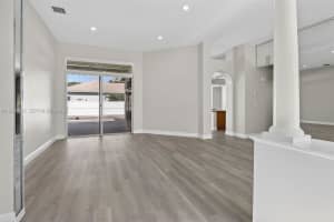 13715 Nw 21st St Pembroke Pines, FL 33028 - MLS#A11925054