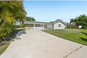 1061 SW Sudder Ave, Port St. Lucie, FL 34953, - MLS#A11925077
