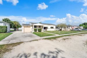 355 W 54th St Hialeah, FL 33012 - MLS#A11925088