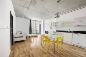 690 SW 1st Ct APT 1830, Miami, FL 33130, - MLS#A11925117