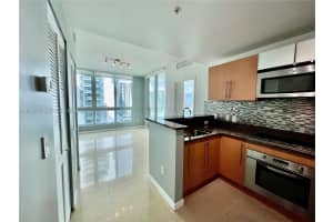 300 S Biscayne Blvd 3011 Miami, FL 33131 - MLS#A11925147