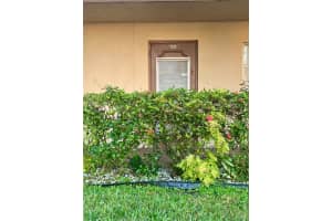 9261 Sunrise Lakes Blvd 103, Sunrise