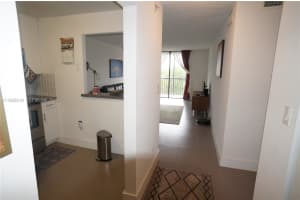 16950 W Dixie Hwy A439 North Miami Beach, FL 33160 - MLS#A11925218