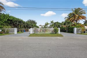 341 S Biscayne River Dr Miami, FL 33169 - MLS#A11925223