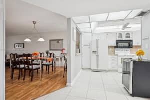 9511 N Hollybrook Lake Dr 108 Pembroke Pines, FL 33025 - MLS#A11925357