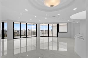 2000 Island Blvd Ph-5, Aventura