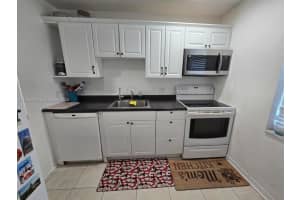 7837 Golf Cir Dr 310, Margate