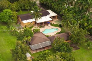 20450 Sw 198th Ave, Miami 20450 Sw 198th Ave, Miami