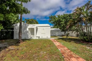 2015 Washington St Hollywood, FL 33020 - MLS#A11925425