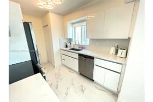 5900 Collins Ave 1104 Miami Beach, FL 33140 - MLS#A11925442