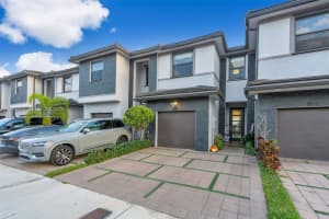 9114 Nw 158th St Miami Lakes, FL 33018 - MLS#A11925515