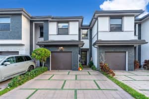 9114 Nw 158th St Miami Lakes, FL 33018 - MLS#A11925515