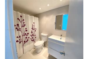 5445 Collins Ave 610 Miami Beach, FL 33140 - MLS#A11925517