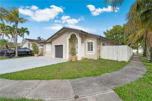 13941 SW 13th St, Miami, FL 33184, - MLS#A11925539